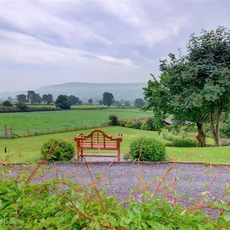 Hotel West Close Field